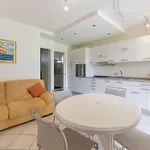 Apartment Blu